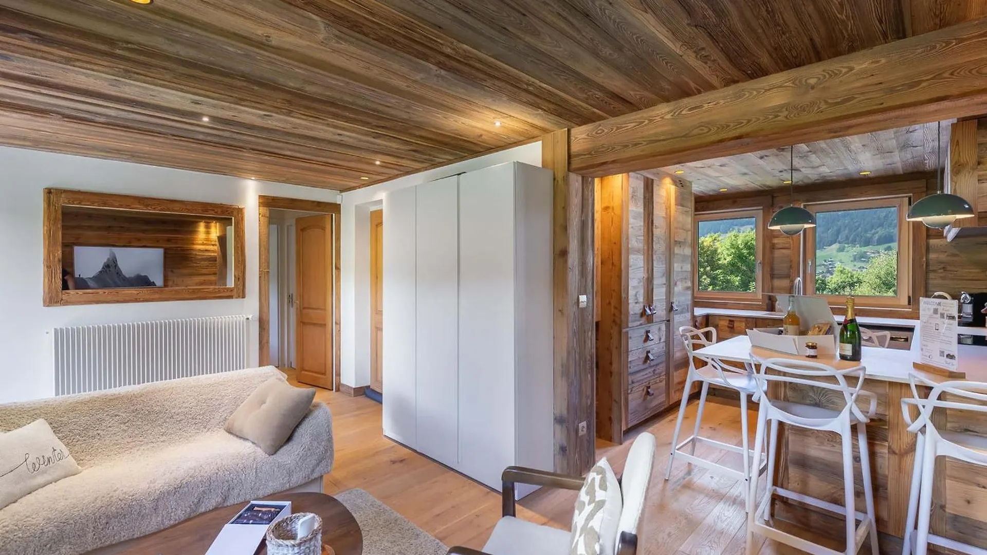 Appartement Renove Pres Des Remontees Mecaniques Et Du Centre, Avec Terrasse Et Parking Couvert - Fr-1-569-126 メジェーヴ